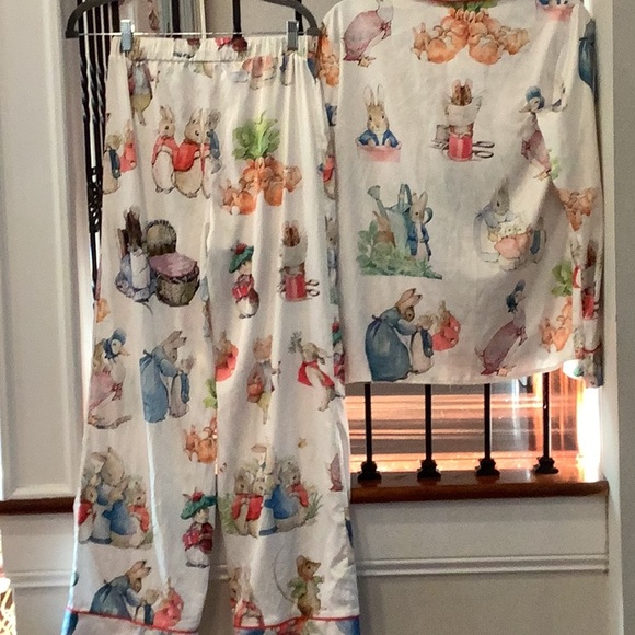 SHESHOW Satin Pajamas Set 2 piece Charming Bunny Print Button Down Size Small - Picture 6 of 7